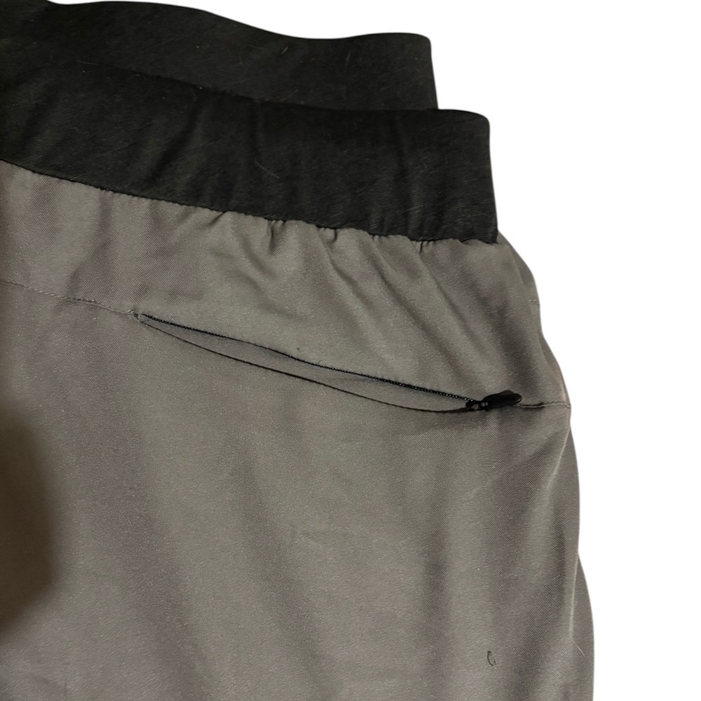 Unisex Athletic Shorts in Gray with pockets & pink drawstring. Size XL & NWOT! - Picture 4 of 4